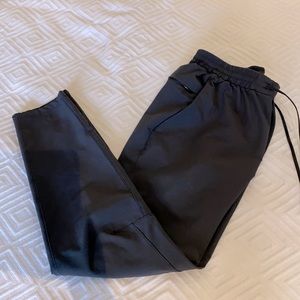 🖤 💪🏼 lululemon Men’s Black Athletic Pants 🖤